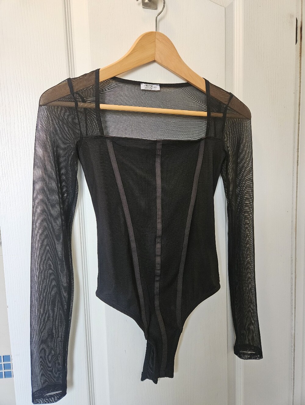 Sheer Long-Sleeve Black Mesh Bodysuit Ardene XS